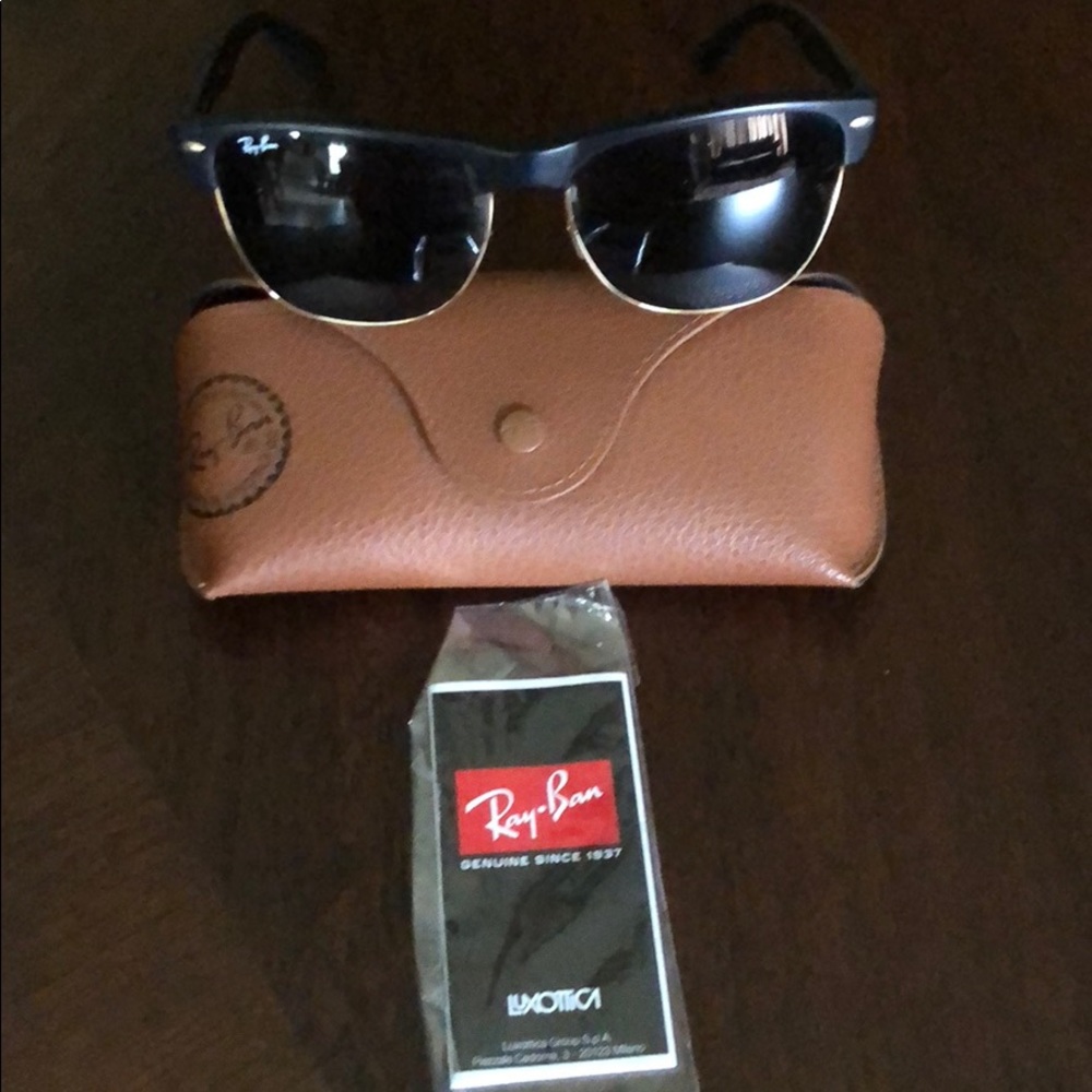 Women’s Ray-Ban Clubmaster Sunglasses
